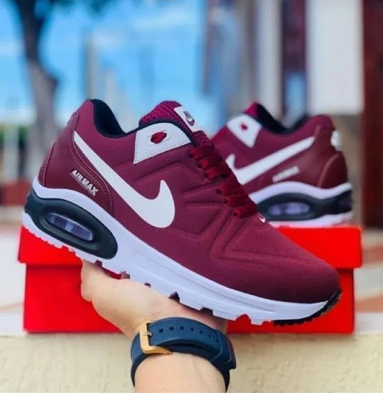 Nike Air Max Command