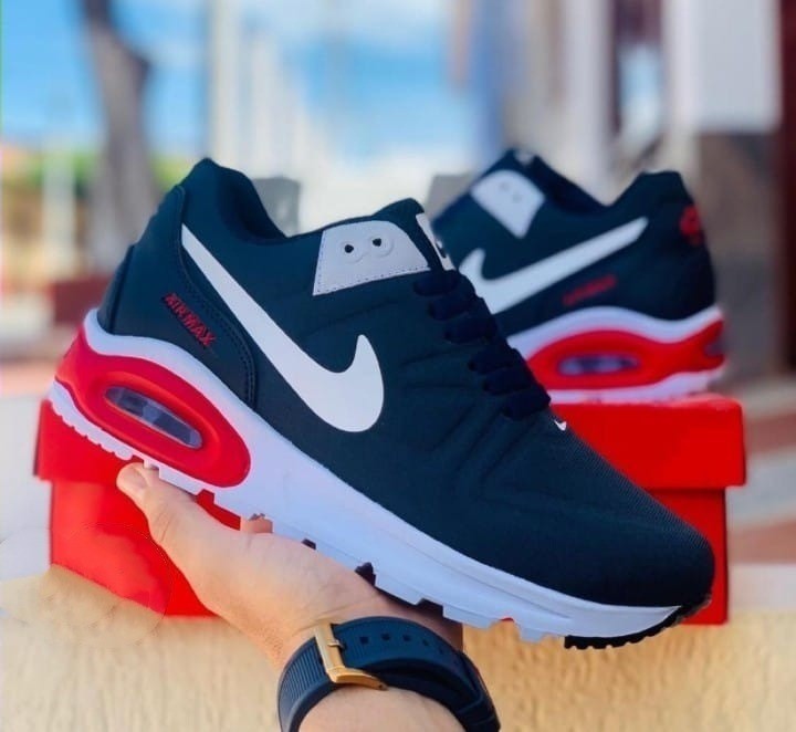 Nike Air Max Command